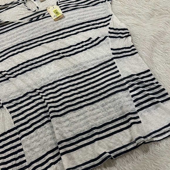 Lucky brand white blue striped plus size top size 3x new with tag - Picture 4 of 5